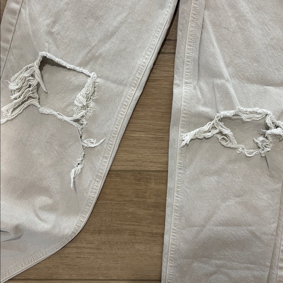 PacSun Light Gray Distressed Women's Straight Leg Jeans size 0 - Picture 3 of 6